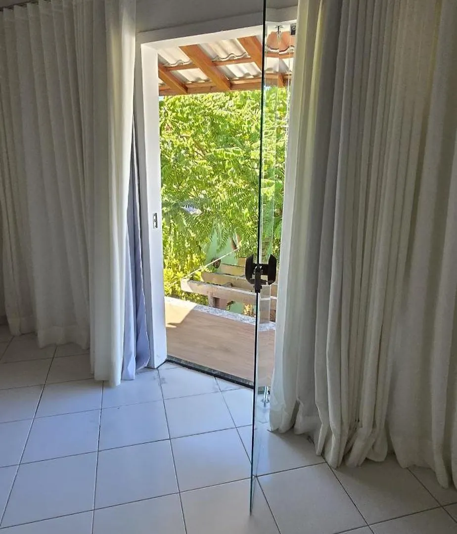 Hébergement de vacances Casa Beija Flor - 03 Quartos Com Suite, Piscina E Area De Churrasco, Luxo Totalmente Privativa Porto Seguro